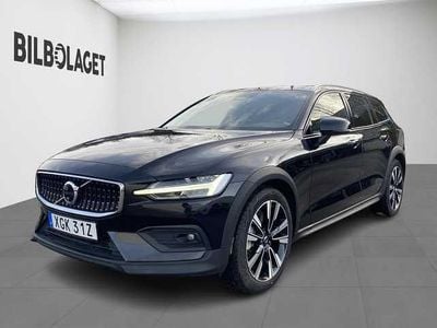 Begagnad Volvo V60 CC 250 HK (183 kW) 2024 Kombi