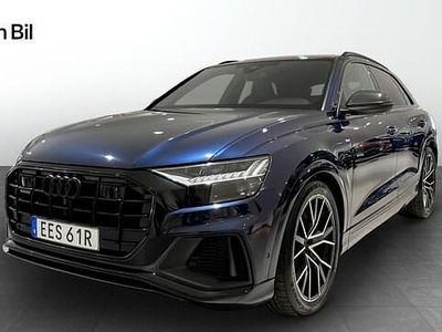 Blå Begagnad 2022 Audi Q8 S-Line SUV | 629 000 kr (Marknadspris)