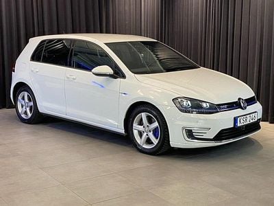 Begagnad VW Golf VII GTE 204 HK (150 kW) 2015 Vit Halvkombi