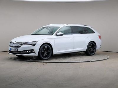 Begagnad Skoda Superb Business Line 218 HK (160 kW) 2021 Vit Kombi