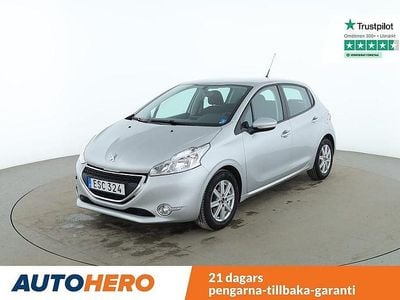 Ljusgrå Begagnad 2015 Peugeot 208 Halvkombi | 83 000 kr (Marknadspris)