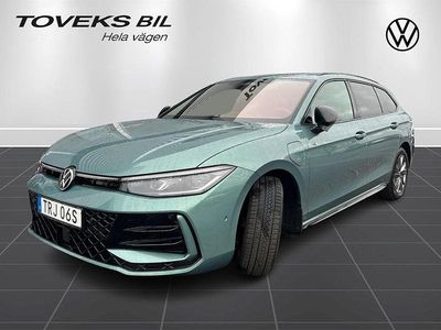 Grön Begagnad 2025 VW Passat Kombi | 559 000 kr