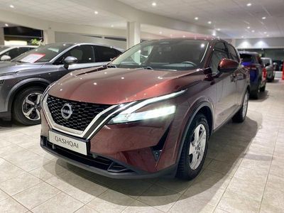 Begagnad Nissan Qashqai N-Connecta 158 HK (116 kW) 2024 Mörkröd SUV
