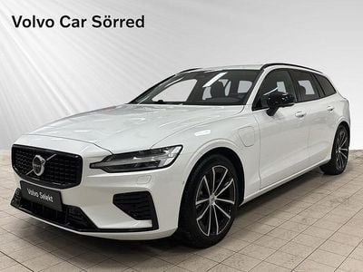 Vit Begagnad 2025 Volvo V60 Plus Kombi | 467 400 kr (Marknadspris)