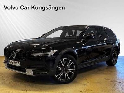 Svart Begagnad 2018 Volvo V90 CC Pro Kombi | 329 900 kr (Marknadspris)
