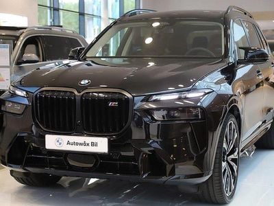 Svart Ny 2025 BMW X7 M Sport SUV | 1 699 000 kr