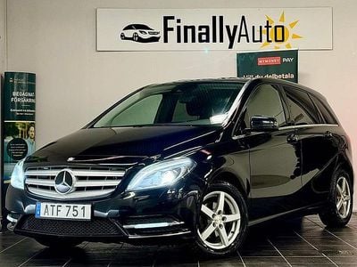 Begagnad Mercedes B180 109 HK (80 kW) 2012 Svart Minibuss