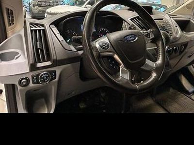 Begagnad 2018 Ford Transit Minibuss | 195 000 kr