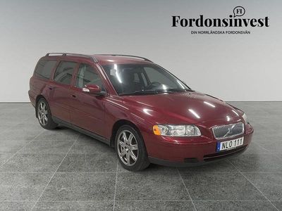 Röd Begagnad 2007 Volvo V70 Kinetic Kombi | 64 900 kr (Dyr)