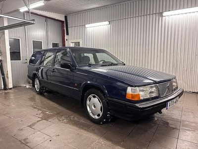 Blå Begagnad 1991 Volvo 940 Kombi | 49 000 kr