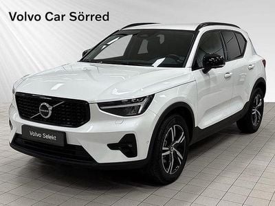 Vit Begagnad 2024 Volvo XC40 Plus SUV | 389 900 kr (Marknadspris)