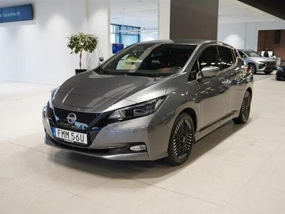 Begagnad Nissan Leaf N-Connecta 160 kW (218 HK) 2023 Grå/silver Halvkombi