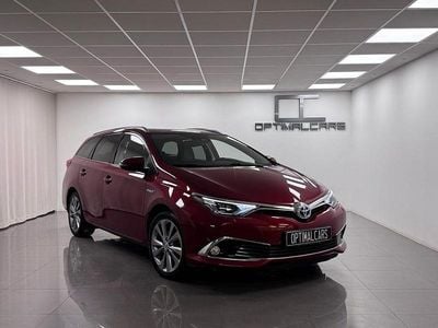 Röd Begagnad 2017 Toyota Auris Touring Sports Executive Kombi | 169 900 kr (Marknadspris)
