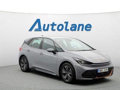 Ljusgrå (vapor grey) Begagnad 2023 Cupra Born Halvkombi | 249 900 kr (Marknadspris)