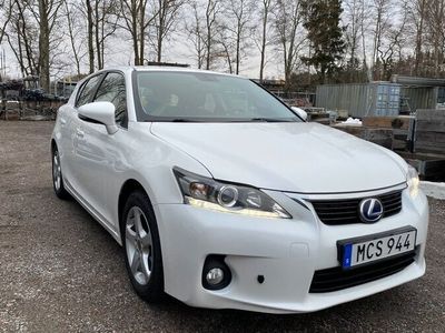 Lexus CT200h