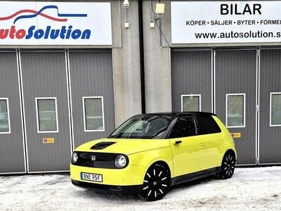 Begagnad Honda e Advance 113 kW (154 HK) 2020 Gul Halvkombi