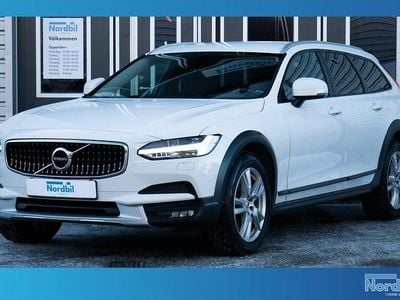Vit Begagnad 2018 Volvo V90 CC Momentum Kombi | 209 000 kr (Marknadspris)