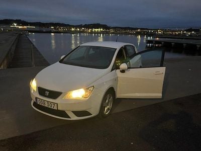 Vit Begagnad 2017 Seat Ibiza Halvkombi | 99 800 kr (Superpris)