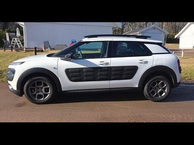 Begagnad Citroën C4 Cactus PureTech 82 HK (60 kW) 2014 Halvkombi