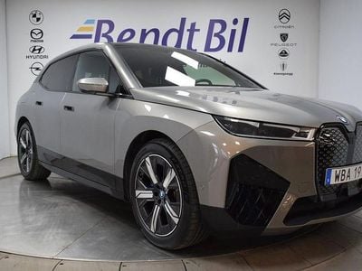 Oxide grey metallic Begagnad 2023 BMW iX Exclusive SUV | 719 500 kr (Lite dyr)