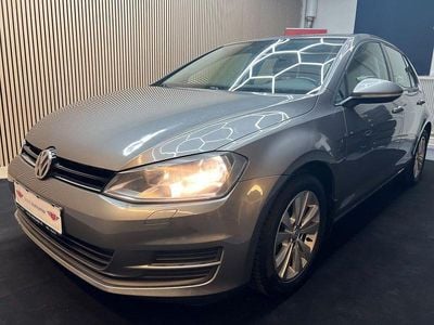 Grå Begagnad 2013 VW Golf VII Halvkombi | 74 900 kr (Marknadspris)