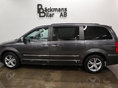 Grå metallic Begagnad 2015 Lancia Voyager Minibuss | 109 000 kr (Marknadspris)