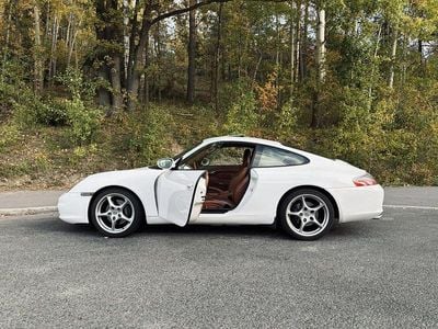 Porsche 911 Carrera
