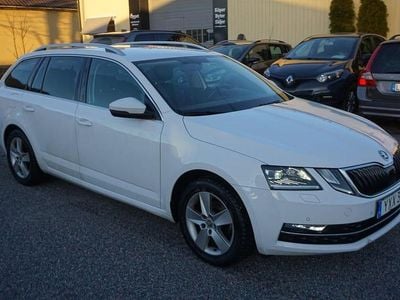 Vit Begagnad 2018 Skoda Octavia Style Kombi | 184 900 kr (Marknadspris)