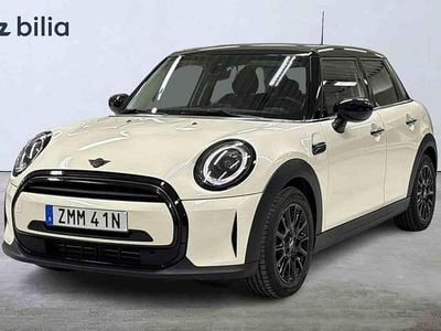 Vit Begagnad 2023 Mini Cooper Halvkombi | 239 900 kr