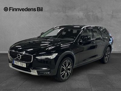 Svart Begagnad 2017 Volvo V90 CC Pro Kombi | 269 000 kr (Marknadspris)