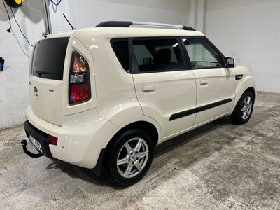 begagnad Kia Soul 1.6 CRDi Euro4, Automatlåda, dragkrok, Nybesiktigad