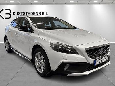 Vit Begagnad 2014 Volvo V40 Momentum Halvkombi | 109 900 kr (Marknadspris)