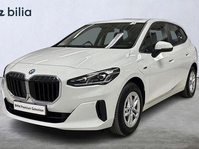 Alpinvit Begagnad 2023 BMW 225 Active Tourer Minibuss | 299 900 kr