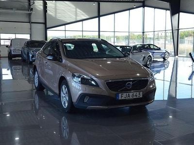 Brun Begagnad 2014 Volvo V40 Halvkombi | 109 900 kr (Bra pris)