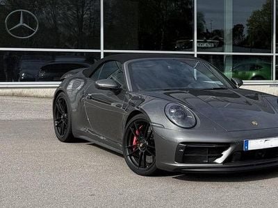 Porsche 911 Carrera 4 GTS