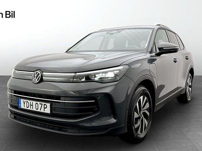 Mörkgrå Begagnad 2025 VW Tiguan Edition SUV | 469 900 kr (Dyr)