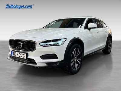Vit Begagnad 2023 Volvo V90 CC Core Kombi | 409 000 kr (Marknadspris)