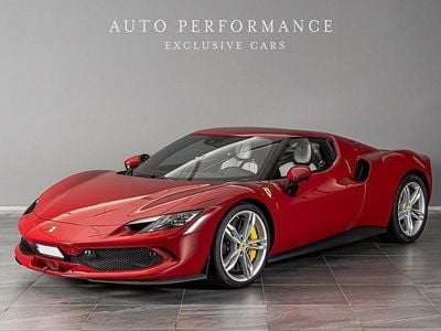 Röd Begagnad 2023 Ferrari 296 Sportkupé | 2 889 900 kr