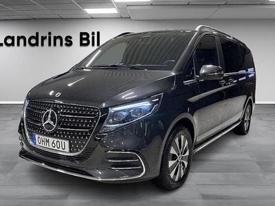 Mörkgrå Begagnad 2025 Mercedes V300 AMG Minibuss | 909 000 kr (Lite dyr)