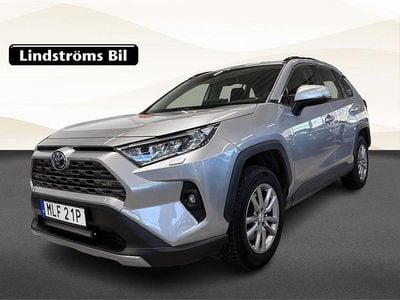 Silver Begagnad 2023 Toyota RAV4 Hybrid Active SUV | 339 000 kr (Lite dyr)