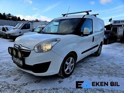 Begagnad Opel Combo 90 HK (66 kW) 2015 Vit Minibuss