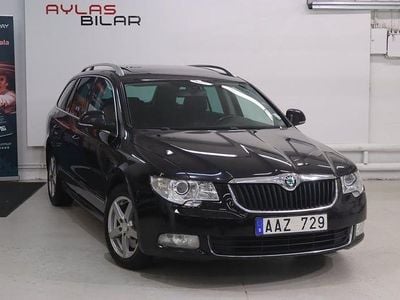 Svart Begagnad 2011 Skoda Superb Elegance Kombi | 99 900 kr (Marknadspris)