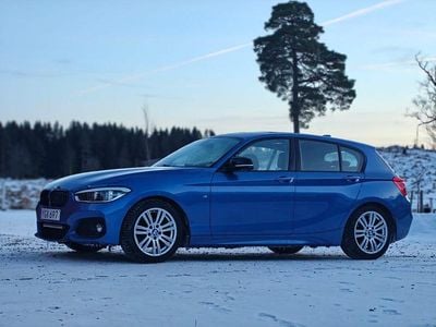 Begagnad BMW 118 136 HK (100 kW) 2017 Estoril blå metallic Halvkombi
