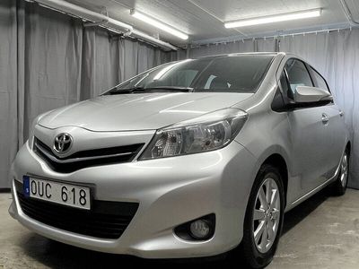 begagnad Toyota Yaris 5-dörrar 1.0 VVT-i KAMERA/NYSERVAD/360kr skatt