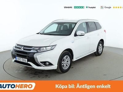 Vit Begagnad 2016 Mitsubishi Outlander SUV | 159 000 kr (Marknadspris)
