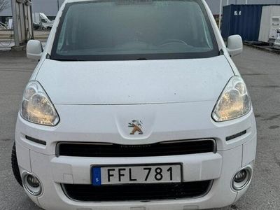 begagnad Peugeot Partner Skåpbil 1.6 HDi EGS Euro 5