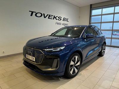 Begagnad Audi Q6 e-tron S-Line 285 kW (388 HK) 2024 Blå SUV