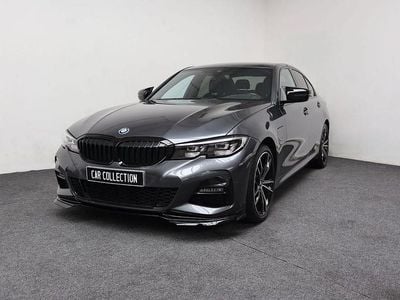 Grå Begagnad 2022 BMW 330 M Sport Sedan | 344 900 kr (Marknadspris)