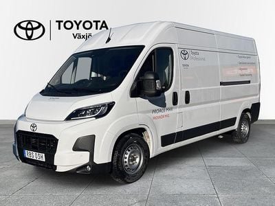 Vit Begagnad 2024 Toyota Proace Minibuss | 599 000 kr (Dyr)