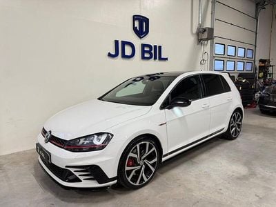 Flerfärgad Begagnad 2016 VW Golf VII GTI Clubsport Halvkombi | 229 900 kr (Marknadspris)